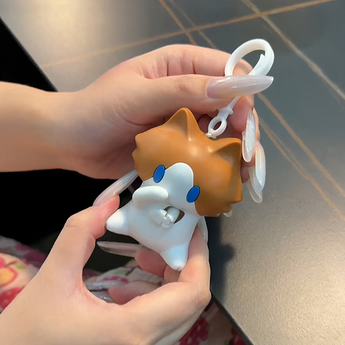 Cute Salary Cat Pull Swing Keychain, Funny Fidget Toy, Desktop Decor Ornament, Stress Relief Gift