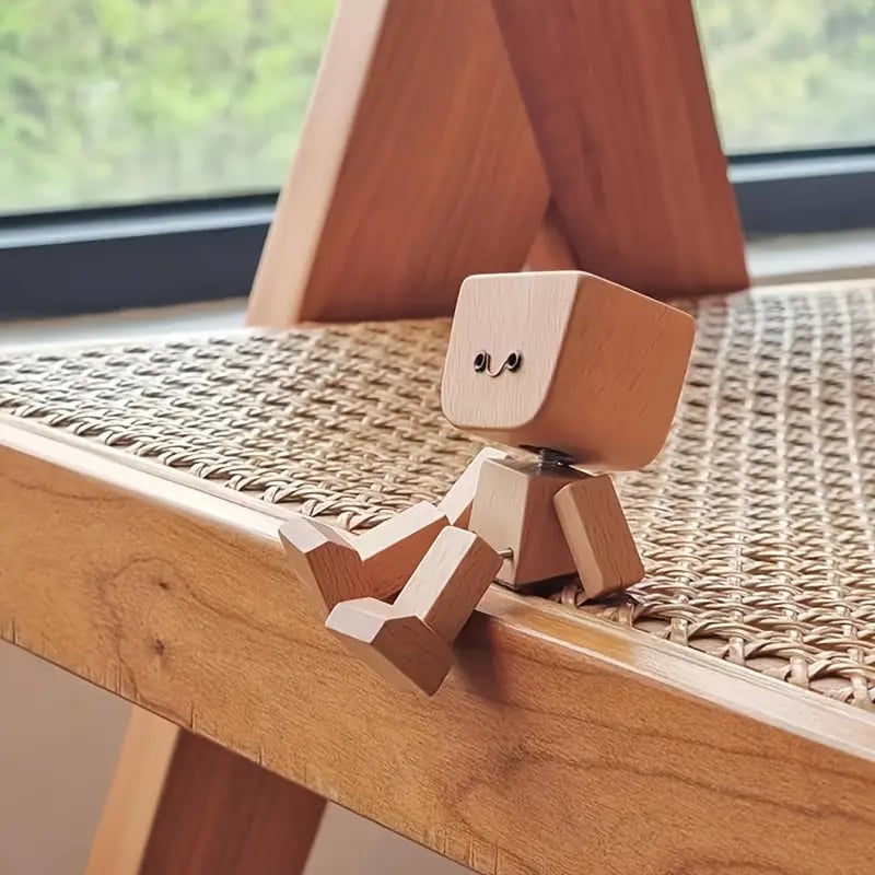 Shaking Feet Wooden Doll with 12PCS Magnetic Expressions