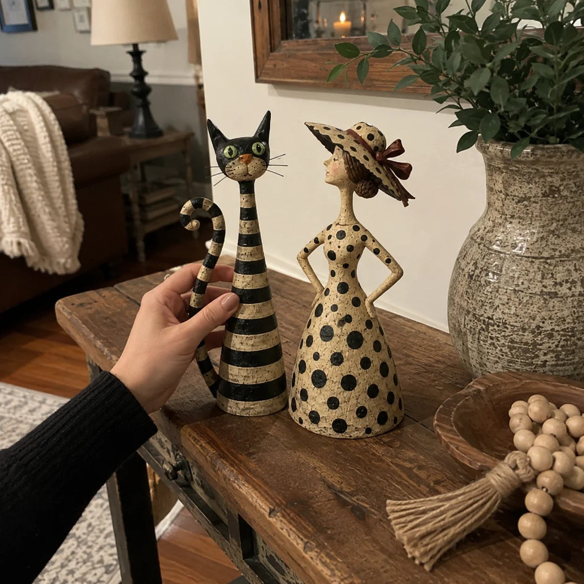 🔥Hot Sale 50% OFF🔥 - Vintage Cat & Lady Sculptures