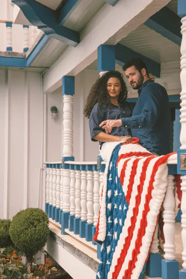 🇺🇸❤️American Flag Flannel Blanket — Ultra-Soft Flannel | Non-Shedding | Suitable for All Seasons | Available in Three Sizes