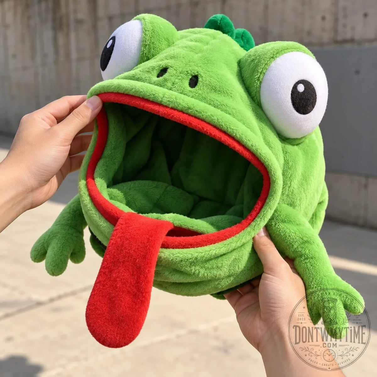 Green Lizard Motorcycle Helmet Cover Plush Funny Headgear