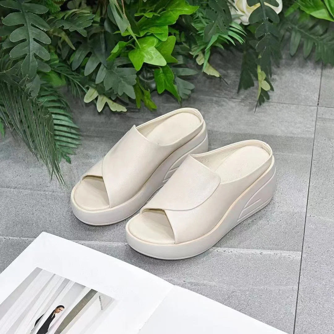 ✨ Elevation 5.5 cm Inclined Heel Sandals – Comfortable Lift, Stylish Design & Perfect for Daily Wear 🌸
